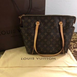 SOLD NO LONGER AVAILABLE Louis Vuitton Totally